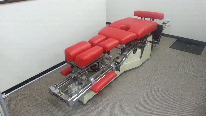 骨格・骨盤矯正ベッド トムソンベット